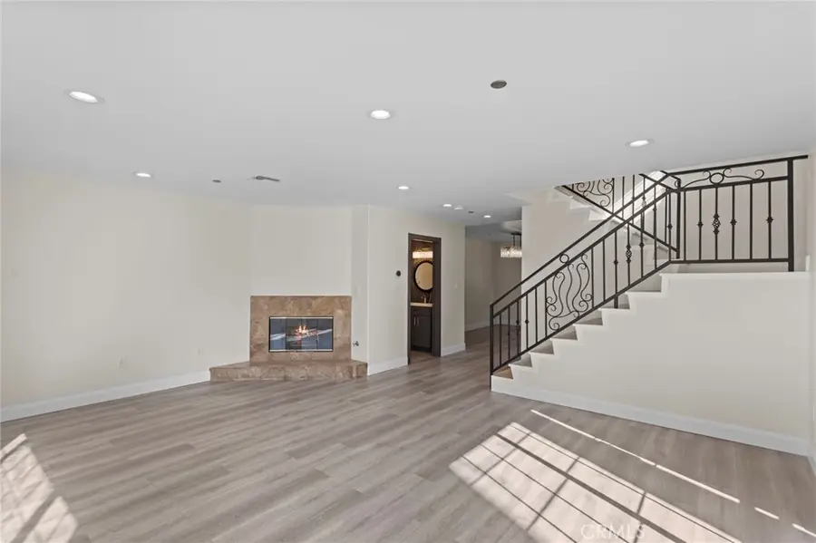 14957 Victory #101, Van Nuys, CA 91411 - Image #3