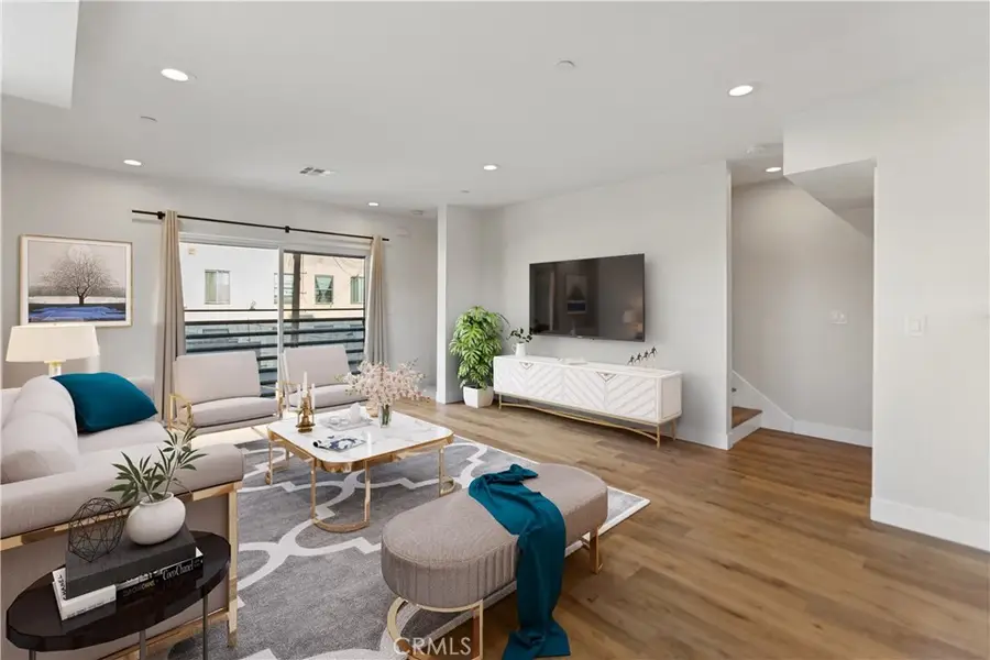 1726 Menlo Avenue, Los Angeles, CA 90006 - #3