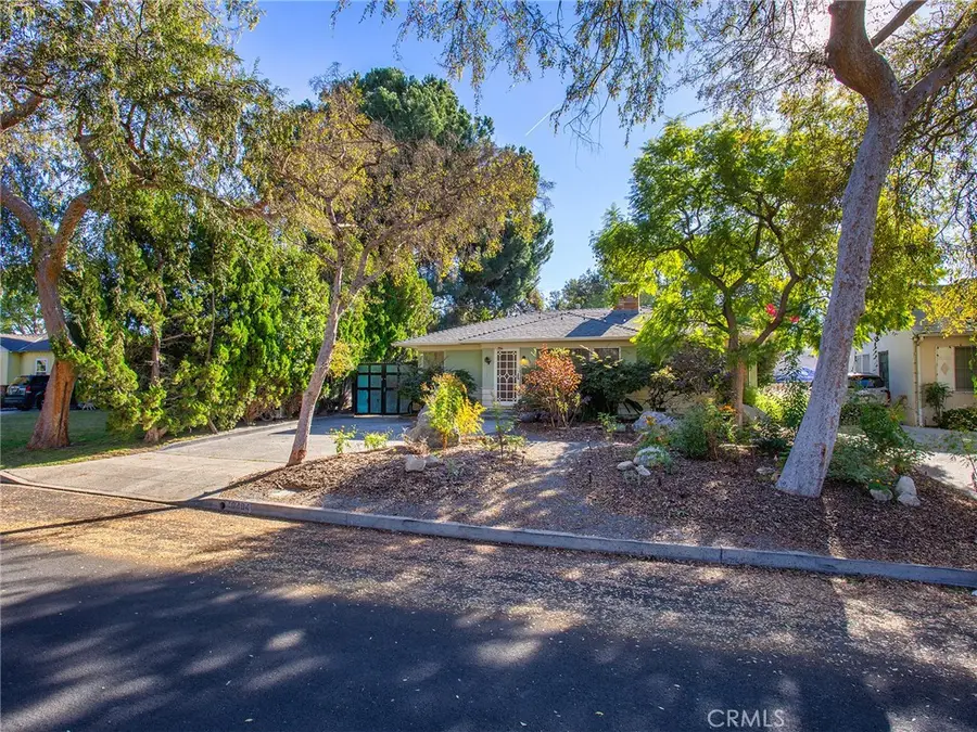 10404 Margate Street, North Hollywood, CA 91601 - Image #2