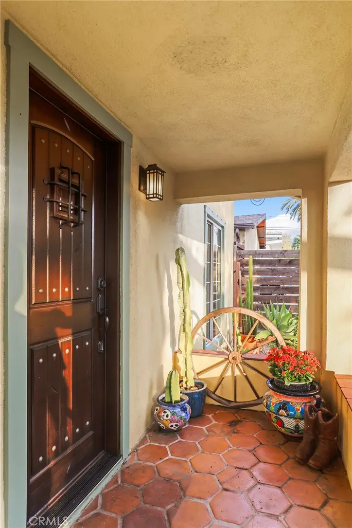 6521 Day, Tujunga, CA 91042 - Image #2