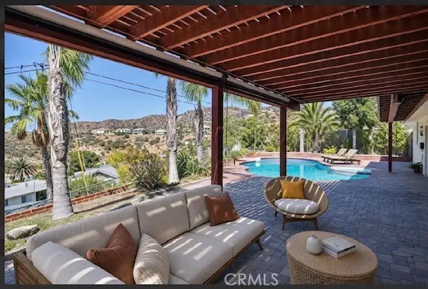 3003 Mesa Verde Drive, Burbank, CA 91504