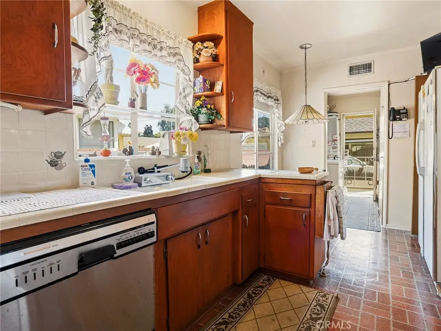 236 W Providencia Avenue, Burbank, CA 91502 - #3