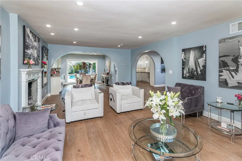 1622 W Oak, Burbank, CA 91506 - #1