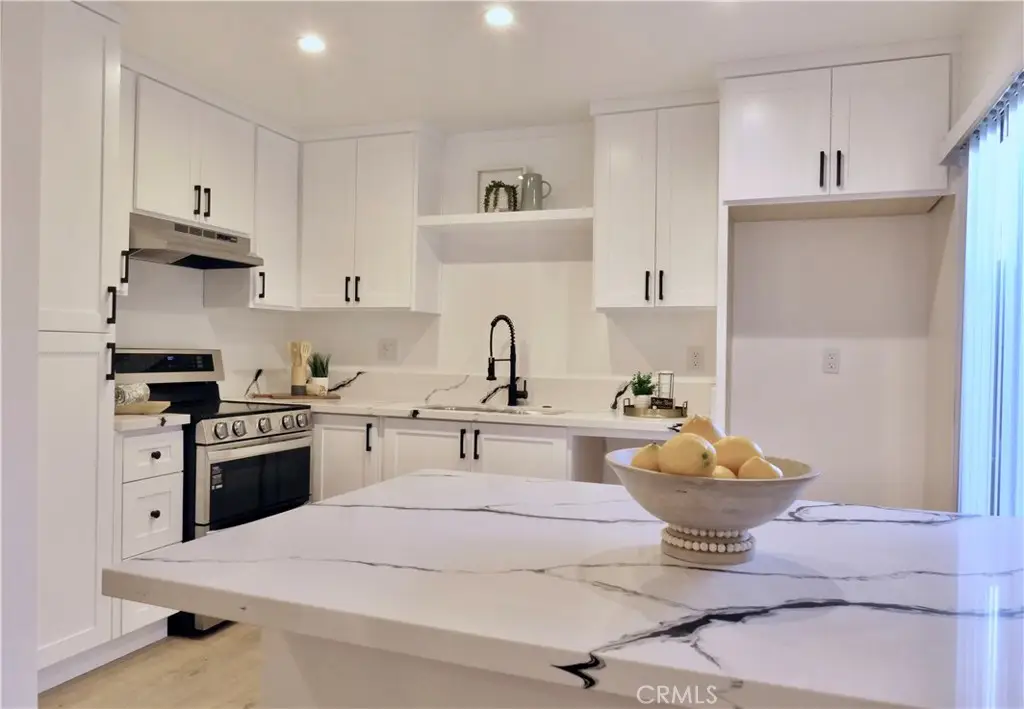 7300 Lennox, Van Nuys, CA 91405 - #1