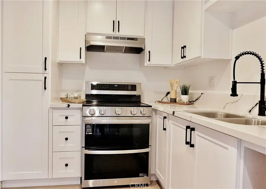 7300 Lennox, Van Nuys, CA 91405 - #2