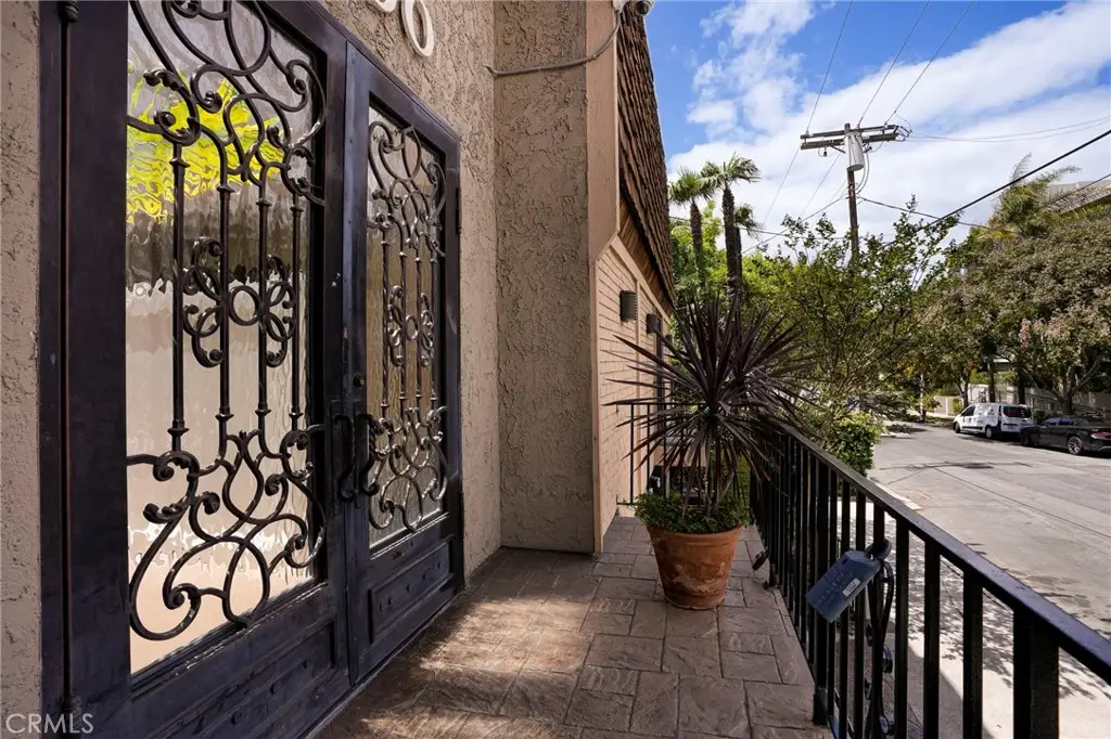 11100 Acama #13, North Hollywood, CA 91602 - #1