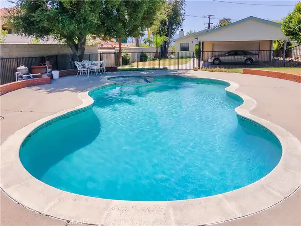 921 E Elmwood Avenue, Burbank, CA 91501