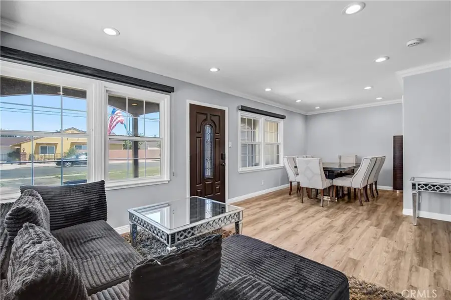 8139 Jellico Avenue, Northridge, CA 91325 - #2