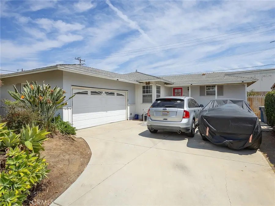 13208 S Manhattan Place, Gardena, CA 90249 - #3