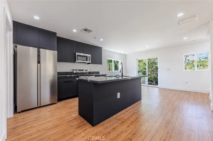 10810 Hesby, North Hollywood, CA 91601 - #2