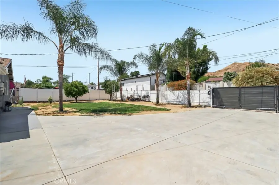 10065 Foothill, Sylmar, CA 91342 - #2