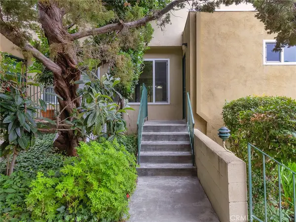 11138 Aqua Vista Street #18, Studio City, CA 91602