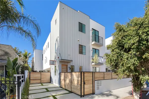 1255 N Gower Street, Los Angeles, CA 90038