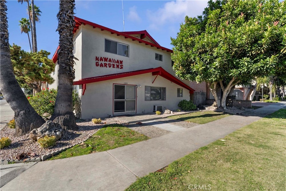 1205 N San Gabriel Avenue, Azusa, CA 91702 BHGRE