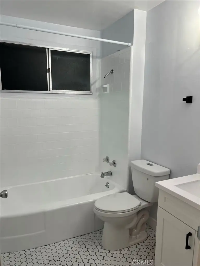 424 W Mayberry Avenue, Hemet, CA 92543 - Image #2