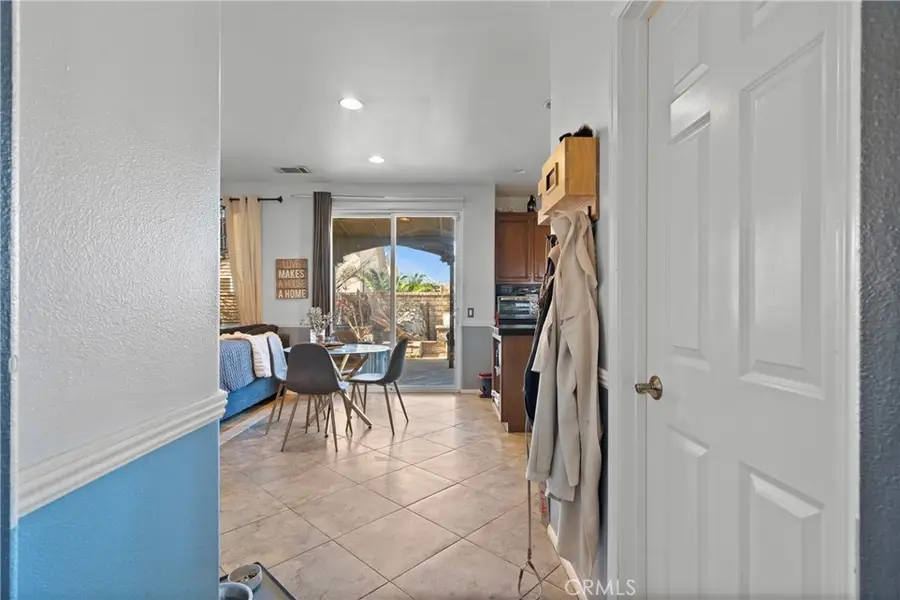 27323 English Oak Court, Canyon Country, CA 91387 - Image #3