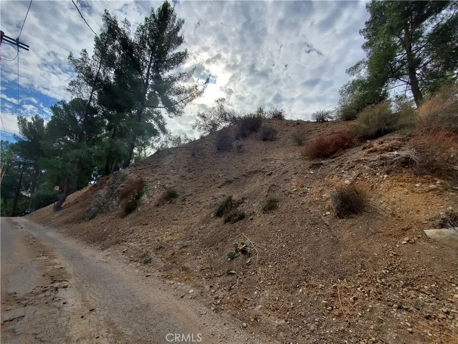 7844 Rim Canyon Road, Sunland, CA 91040 - Image #3
