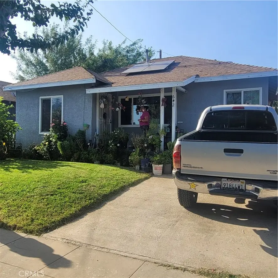 642 W Olive St, San Bernardino, CA 92410 - #2
