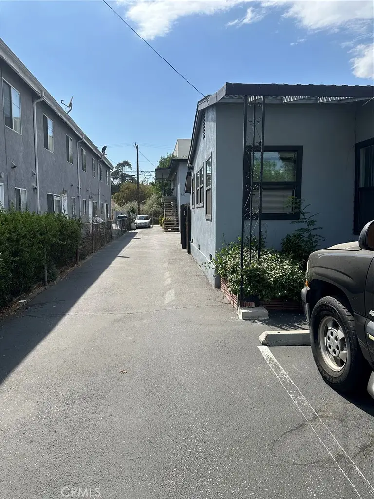 250 S Avenue 55 #4, Los Angeles, CA 90042 - Image #2