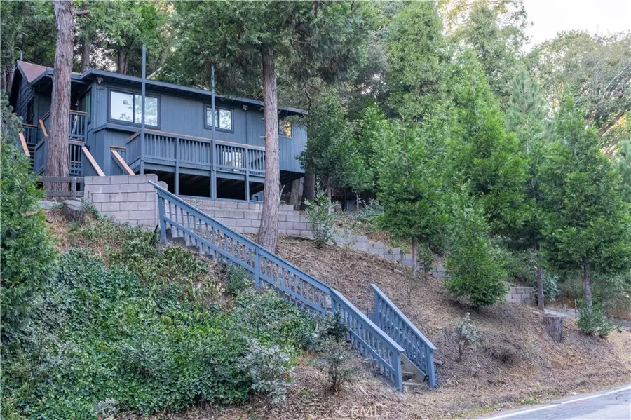 757 N Village Lane N, Crestline, CA 92325 - #2