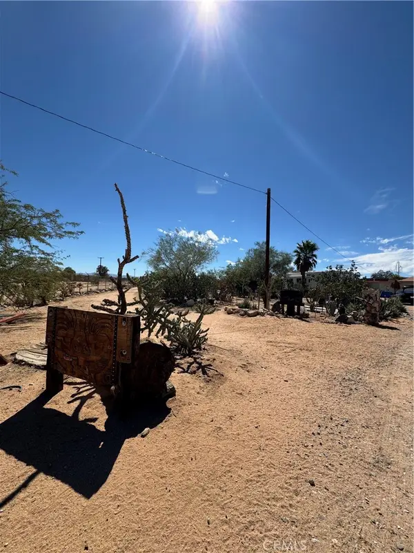 1990 1990 Bourbon, Landers, CA 92285