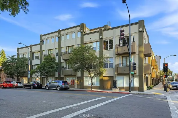 80 N Raymond Avenue #212, Pasadena, CA 91103