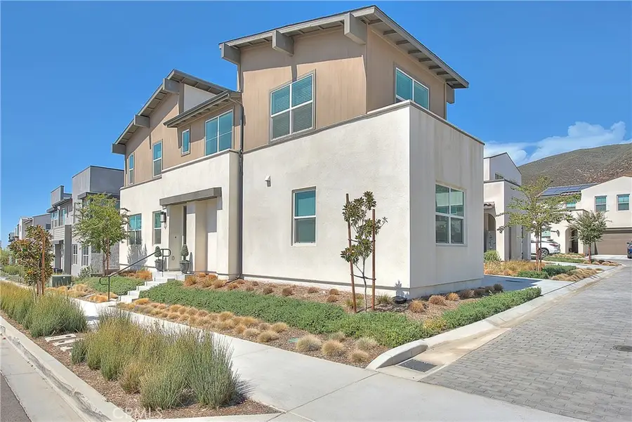 15820 Caterpillar Drive, Fontana, CA 92336 - Image #3