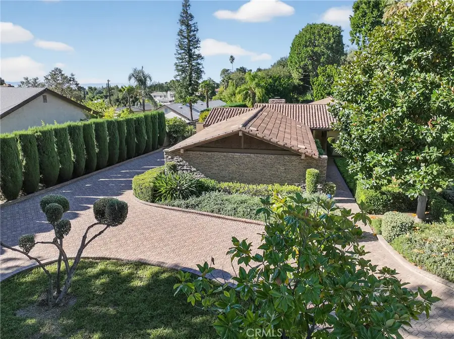 2419 San Antonio W, Upland, CA 91784 - Image #2