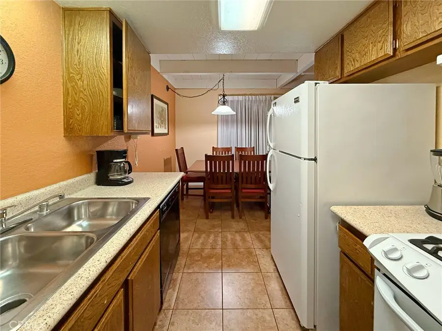 196 114 Rockledge Lane, Lake Arrowhead, CA 92352 - Image #3