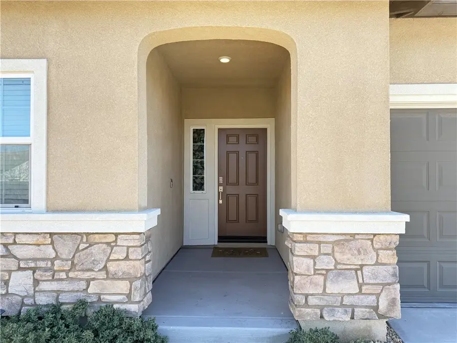 15475 San Diego Lane, Victorville, CA 92394 - Image #2