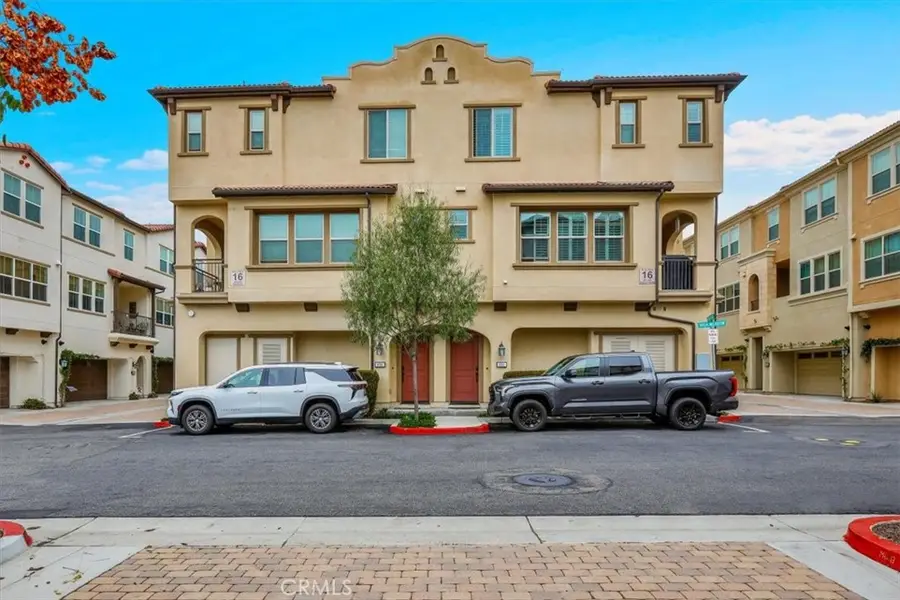 901 Sunset Rdg, Lake Forest, CA 92610 - #3