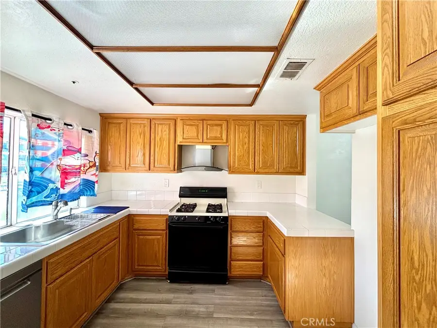 14202 Long View, Fontana, CA 92337 - Image #2