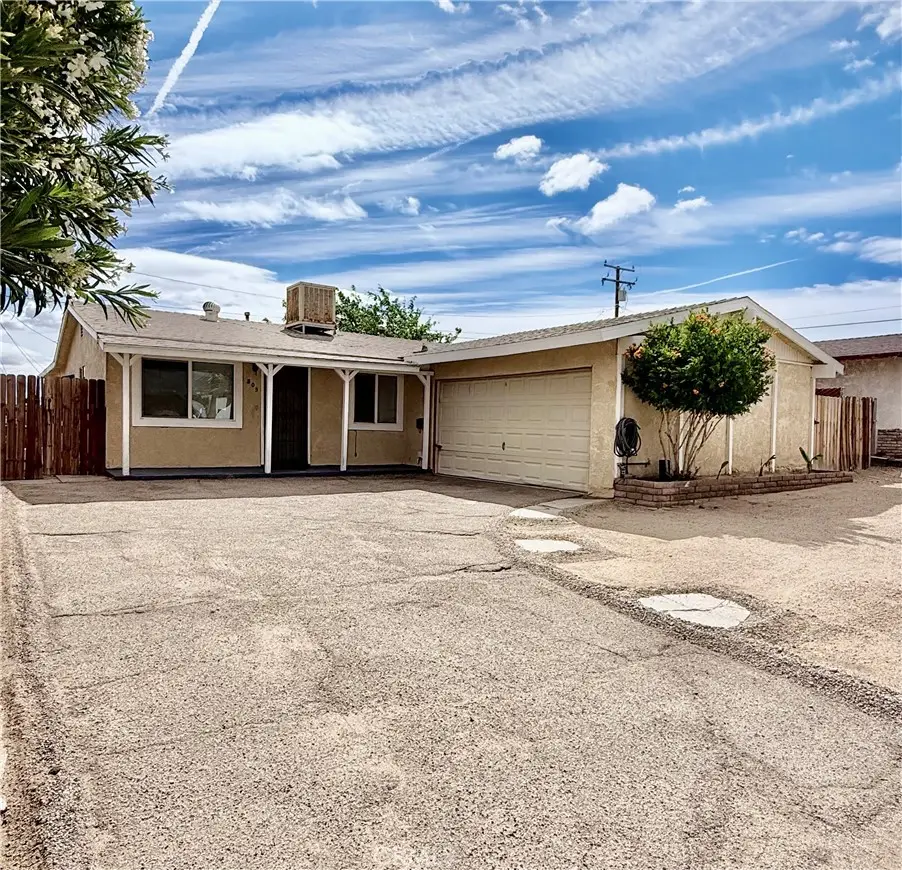 305 Beverly Avenue, Barstow, CA 92311 - #1