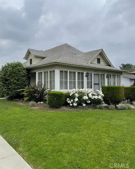 494 N Campus Avenue, Upland, CA 91786