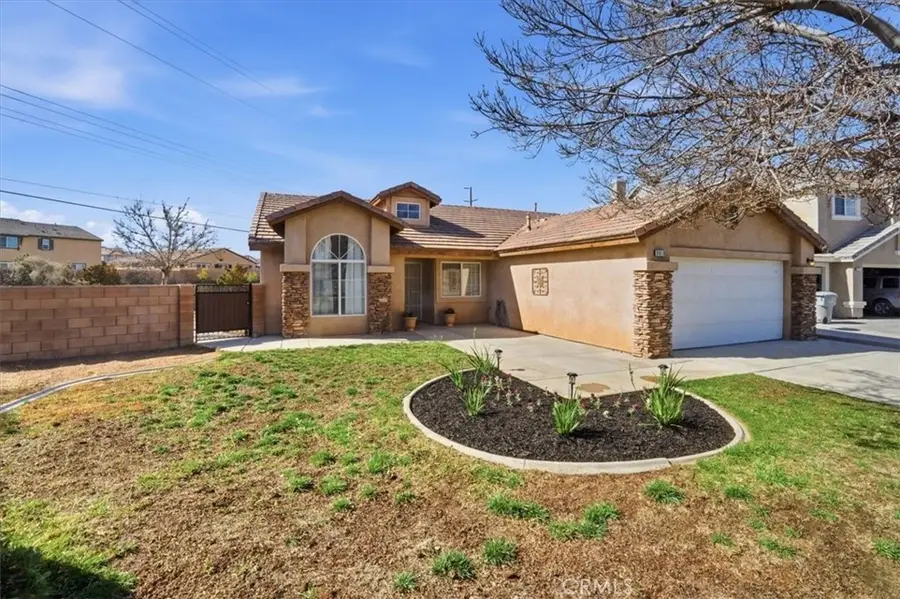 8910 Glenwood, Hesperia, CA 92344 - #2