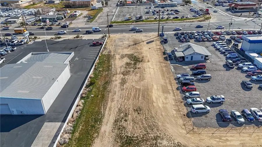 28 Palmdale Road, Victorville, CA 92392 - #3