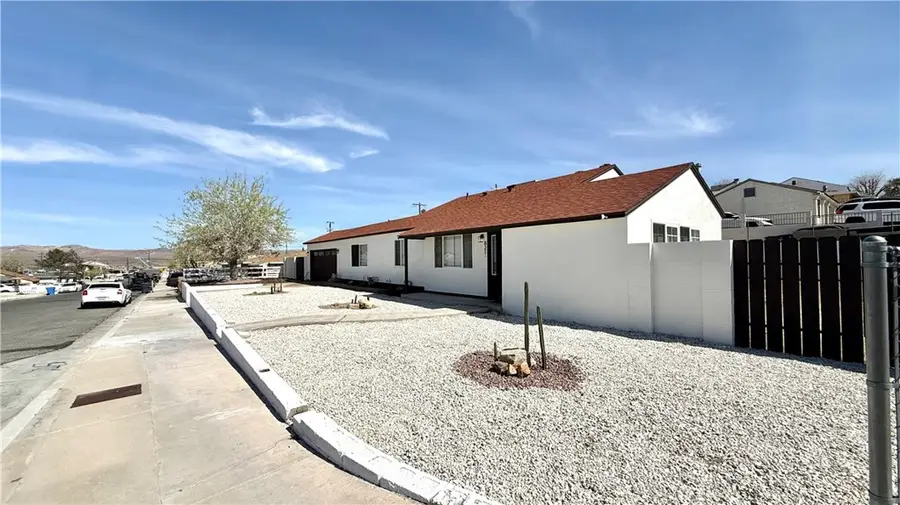 821 Caliente, Barstow, CA 92311 - #2