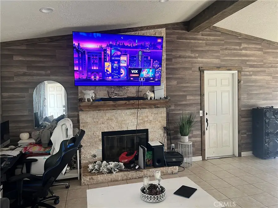 11890 10th, Hesperia, CA 92345 - #3