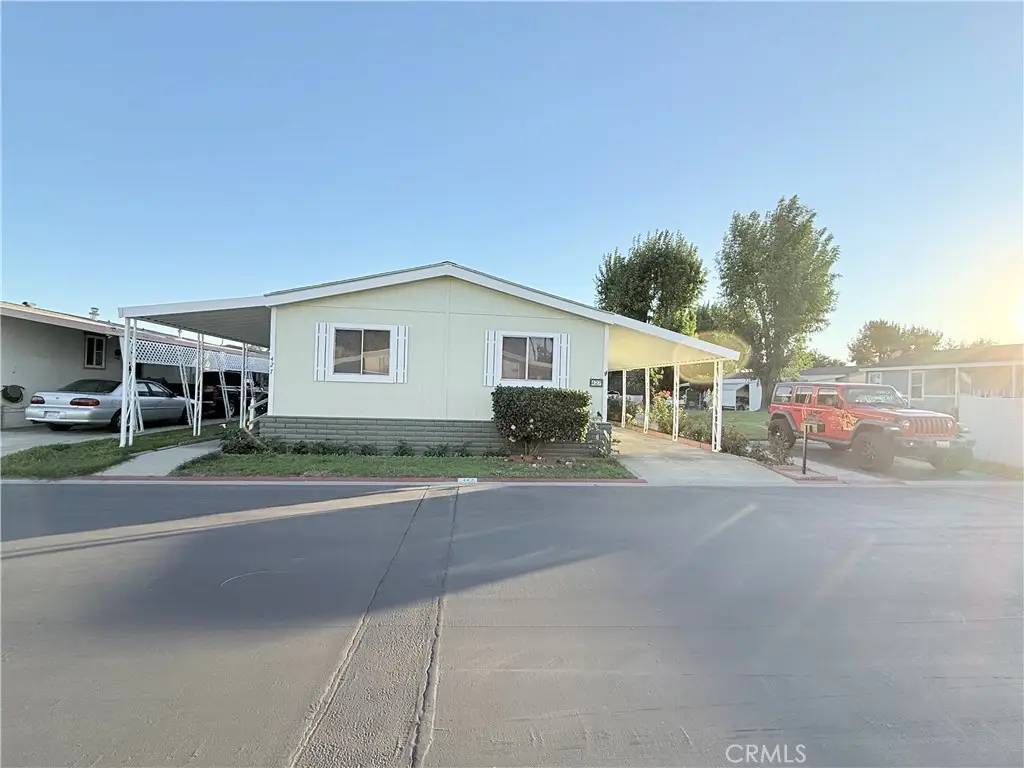1456 Philadelphia #427, Ontario, CA 91761 - #1