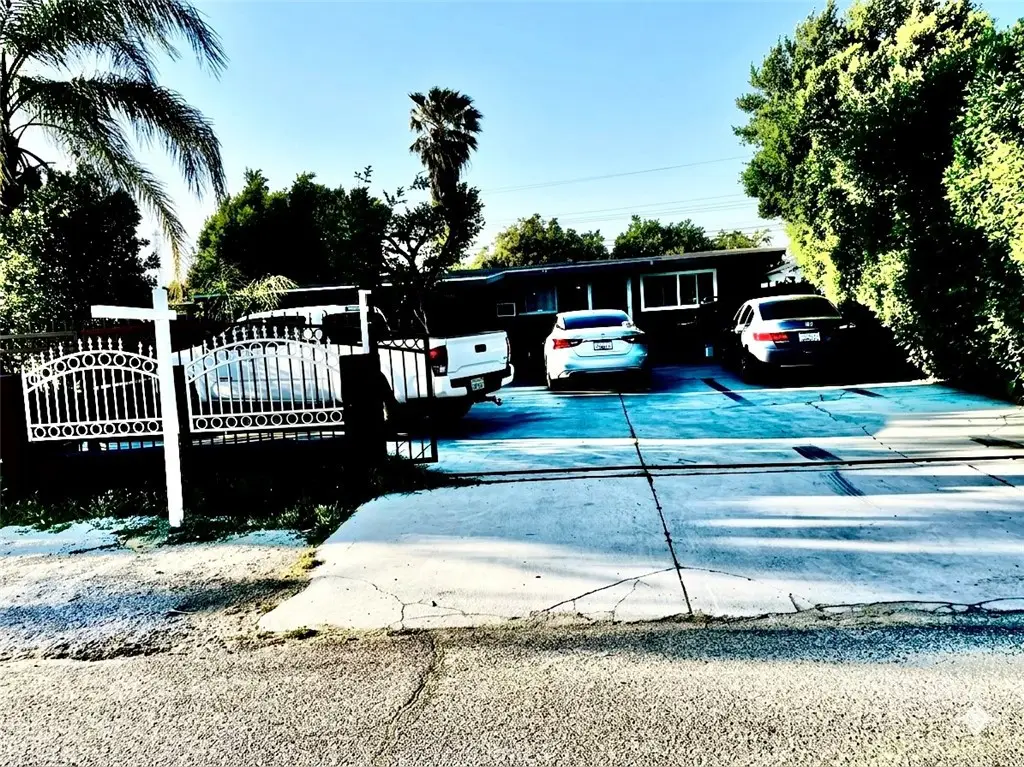 18578 9th, Bloomington, CA 92316 - #1
