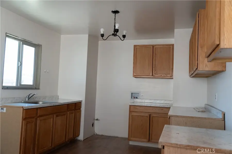 2037 Sequoia, Barstow, CA 92311 - #2