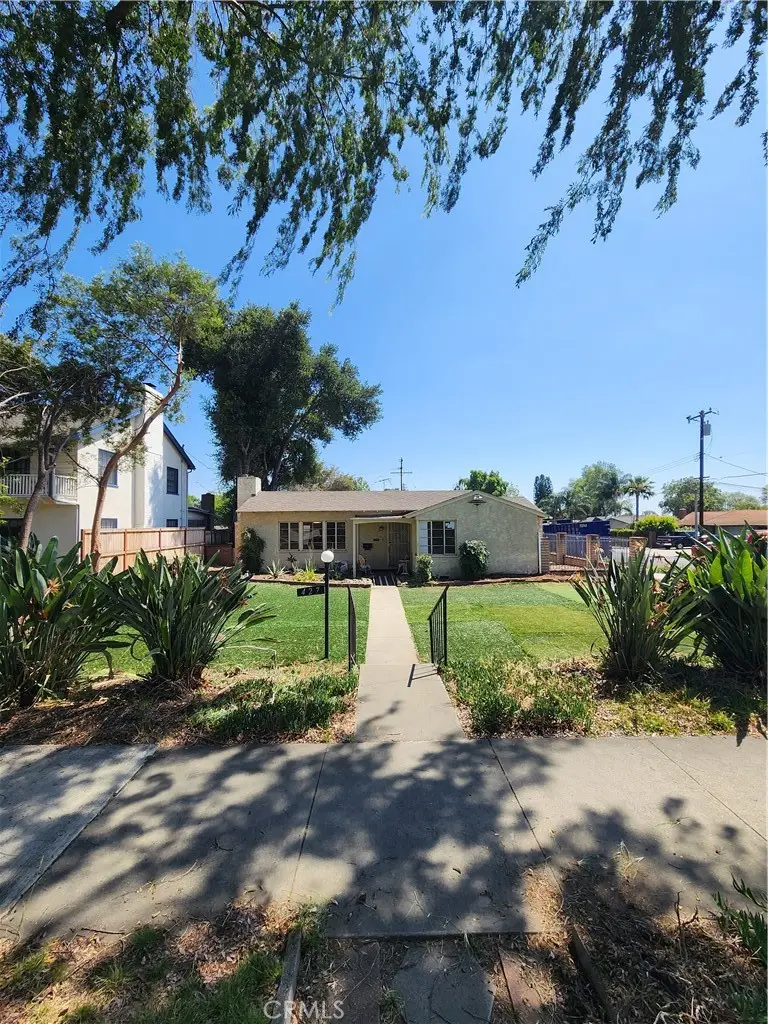 427 W 6th, Ontario, CA 91762 - #1