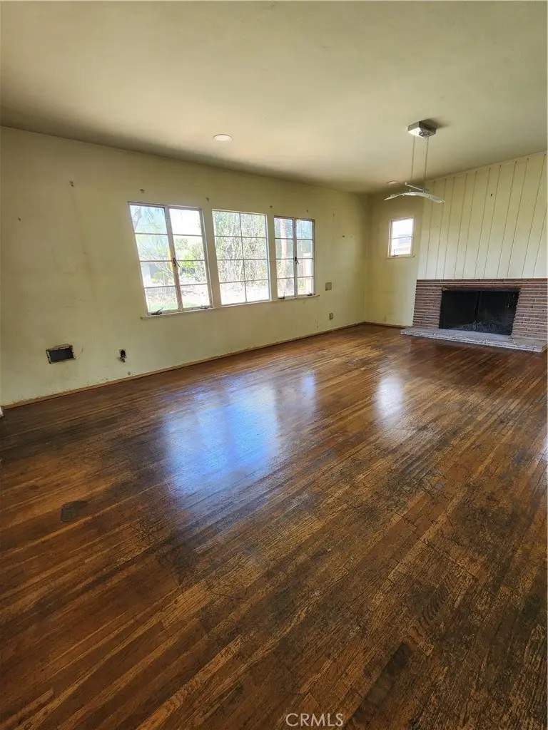 427 W 6th, Ontario, CA 91762 - #3
