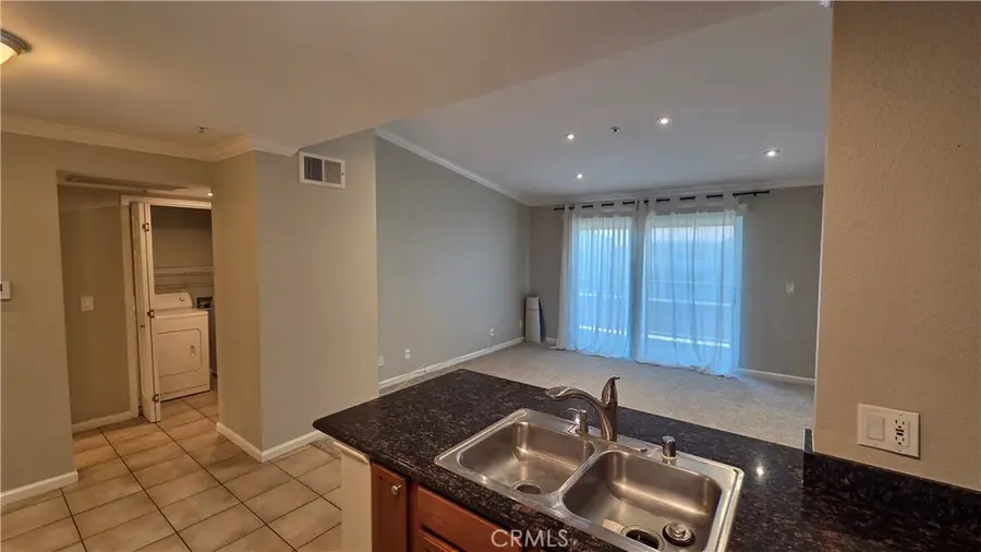 1015 La Terraza #304, Corona, CA 92879 - #3