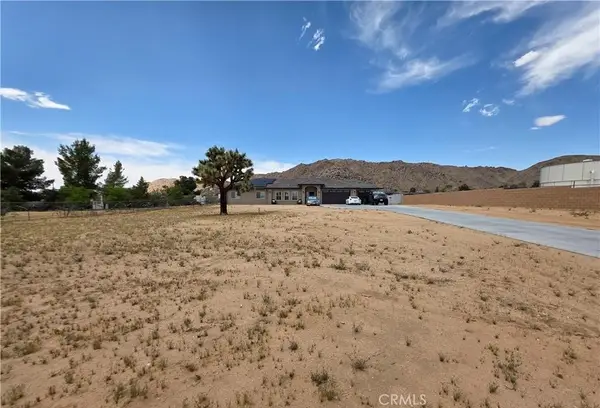 24236 Cahuilla Road, Apple Valley, CA 92307