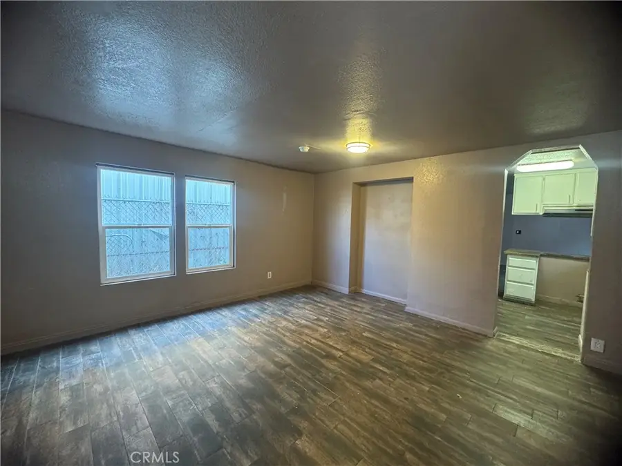 2200 E 105th, Los Angeles, CA 90007 - #2