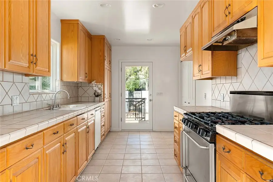 5302 S Slauson, Culver City, CA 90230 - #2
