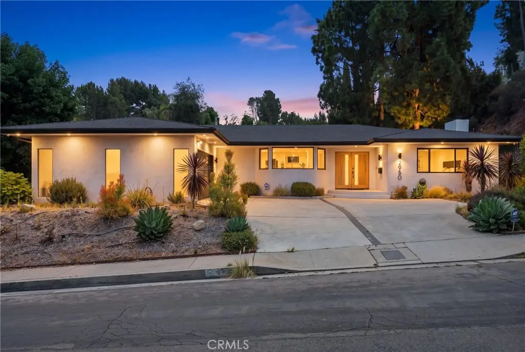 2950 Dona Emilia Drive, Studio City, CA 91604 - #1