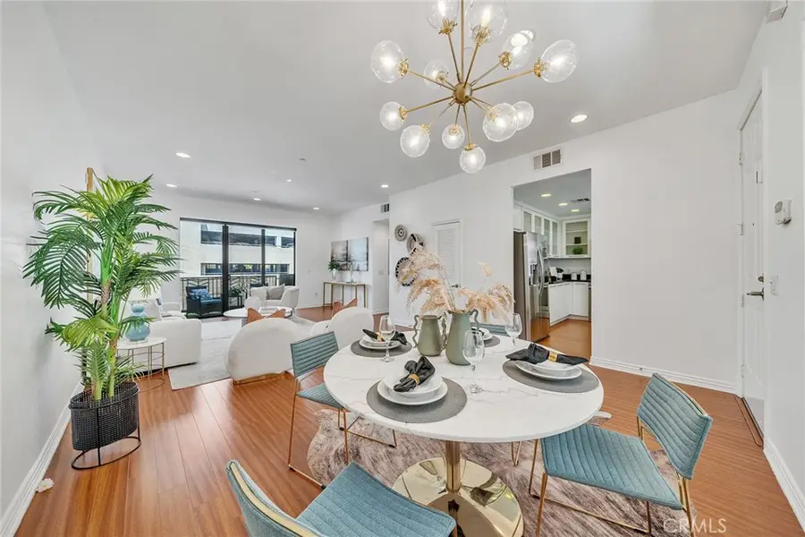 230 S Jackson #206, Glendale, CA 91205 - #2