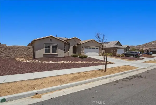 570 Farmstead, Hemet, CA 92543